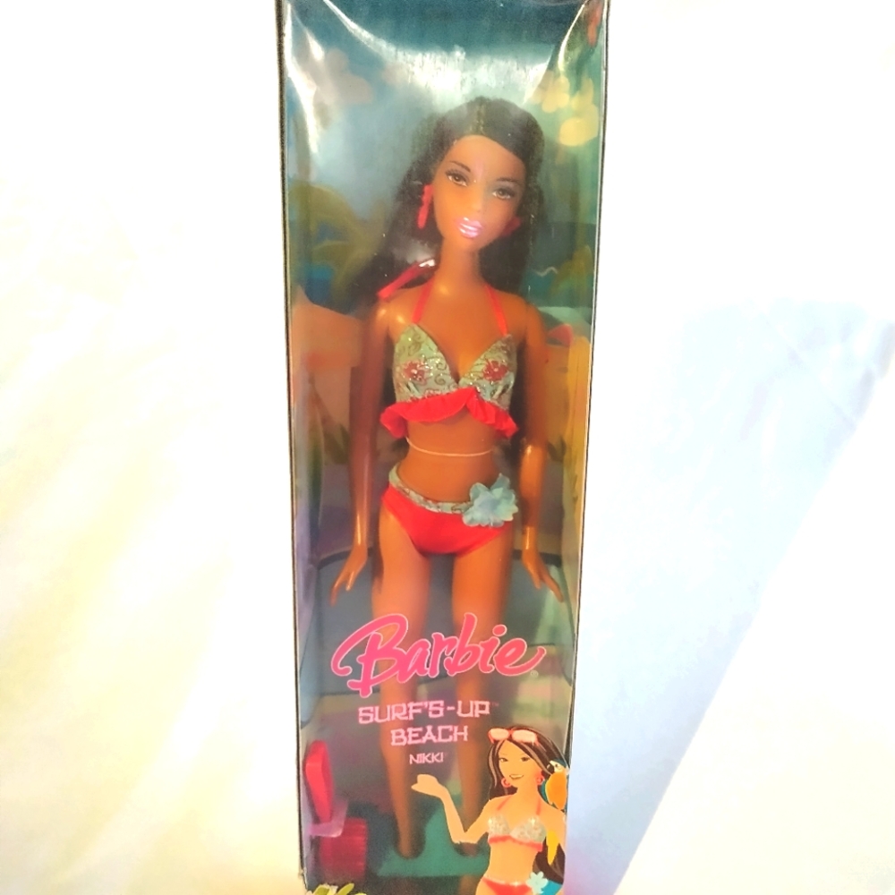 Barbie surf's up